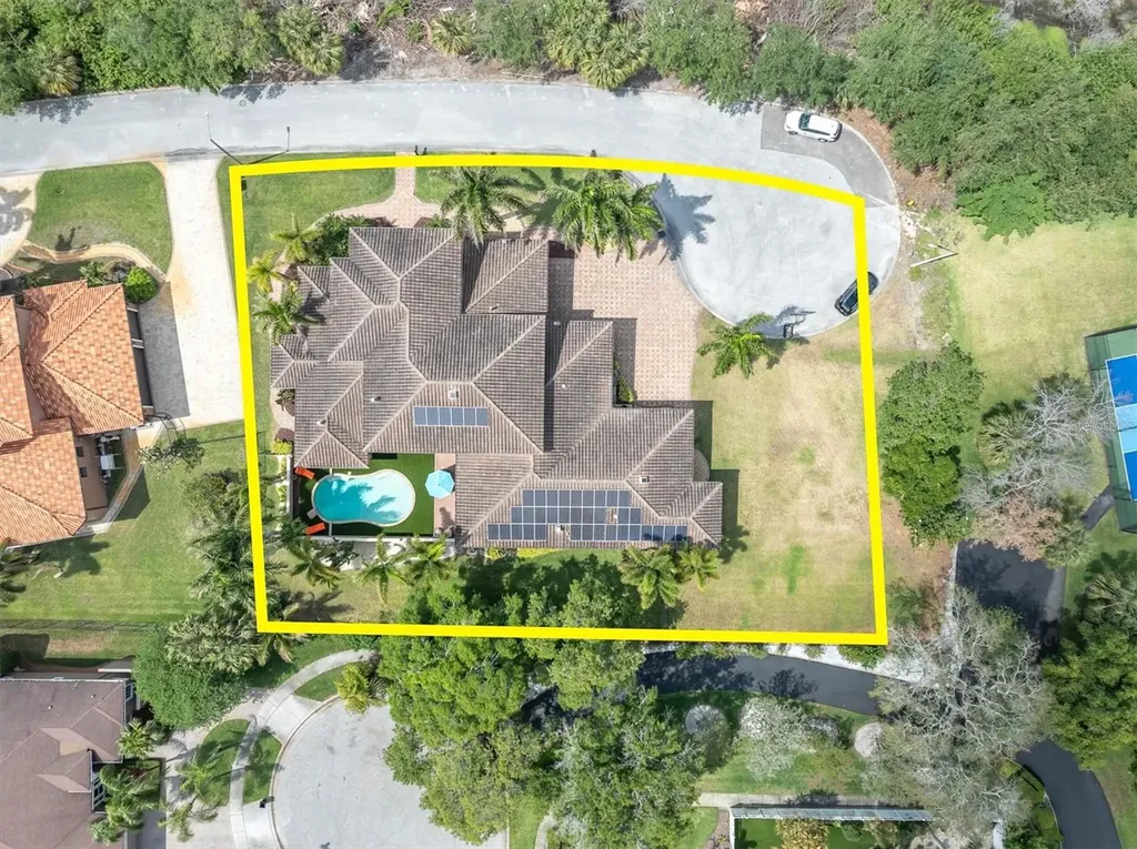 1067 Ashland Avenue Tarpon Springs FL 34689