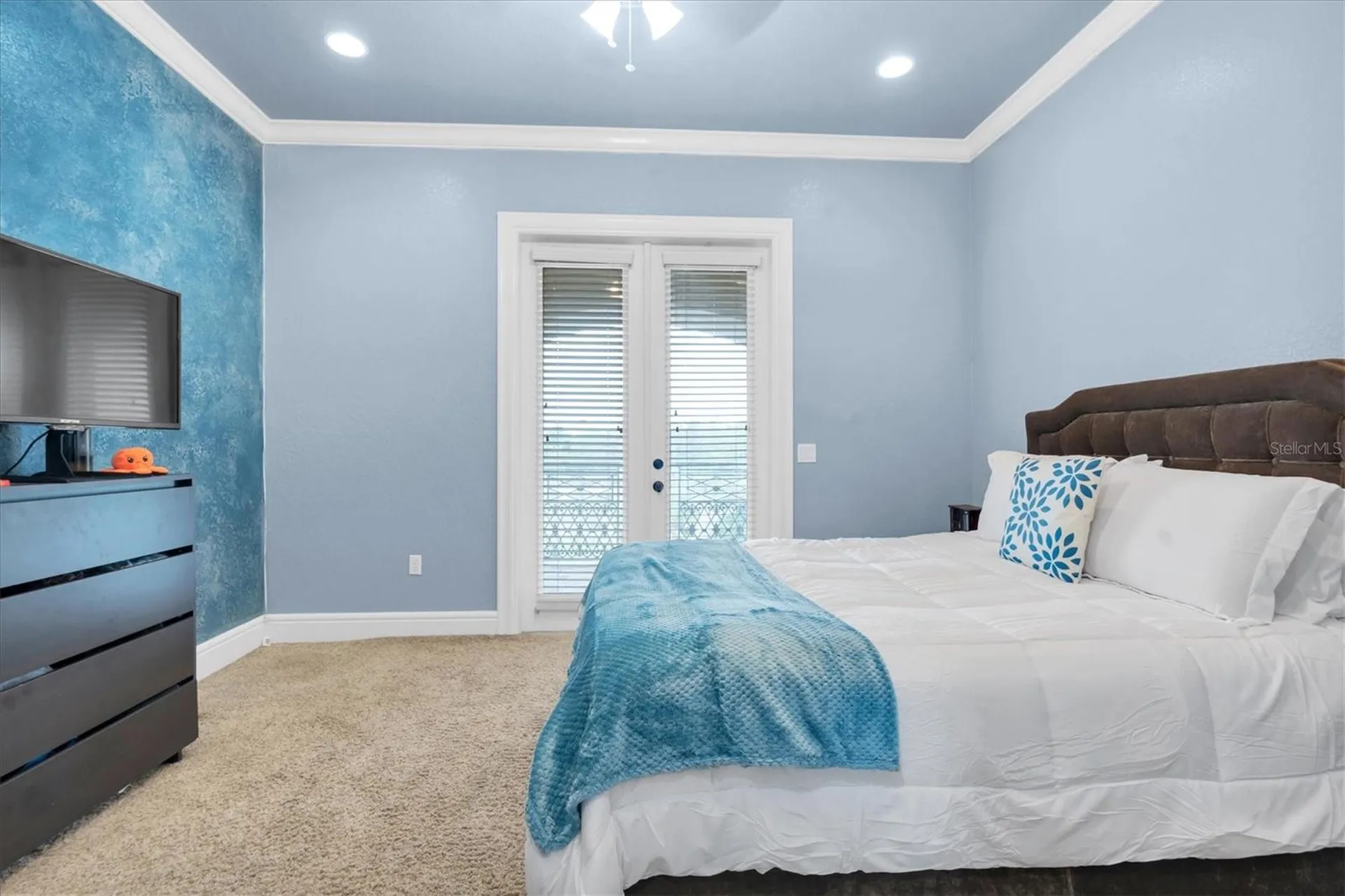 1067 Ashland Avenue Tarpon Springs FL 34689