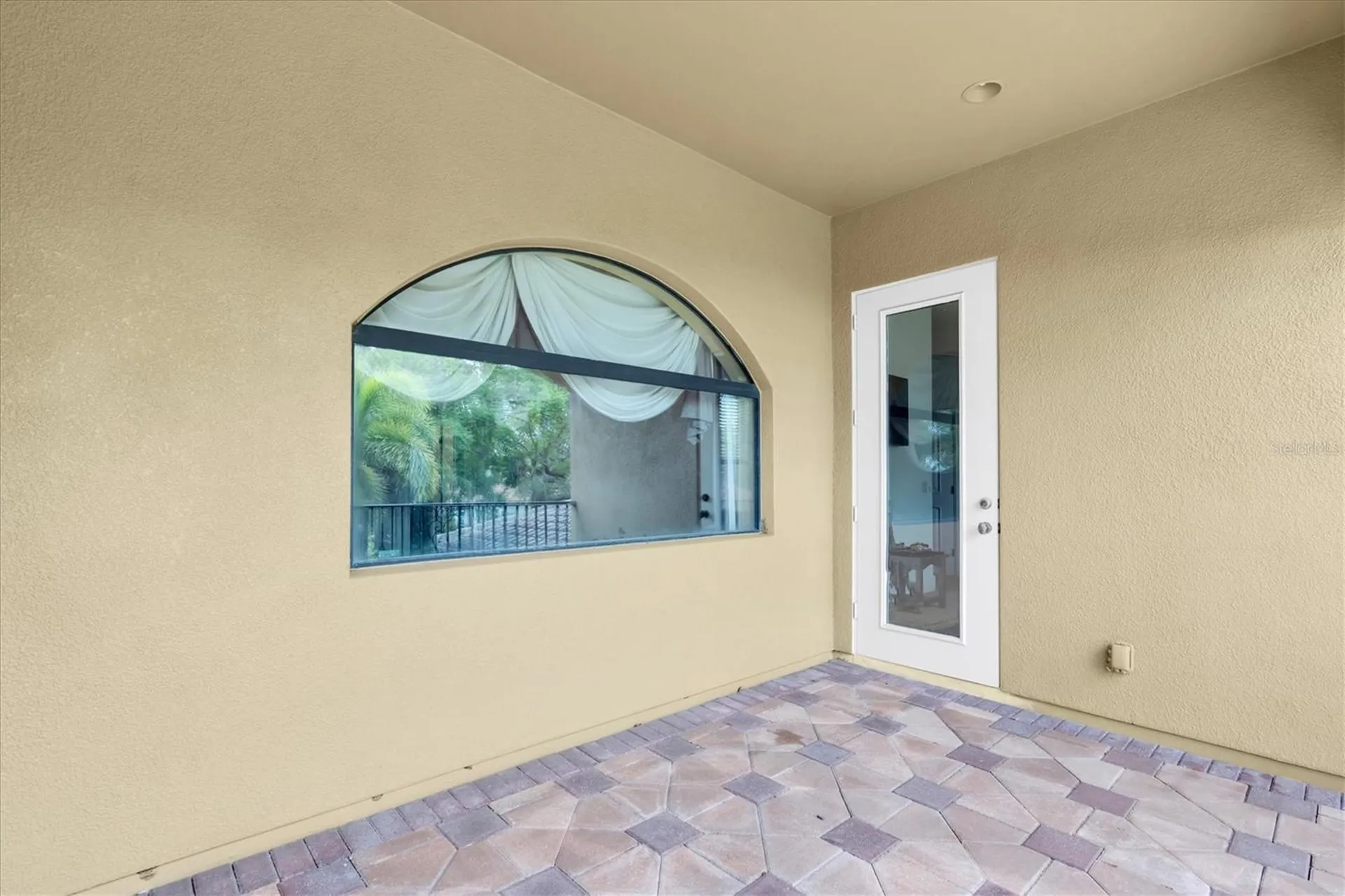 1067 Ashland Avenue Tarpon Springs FL 34689