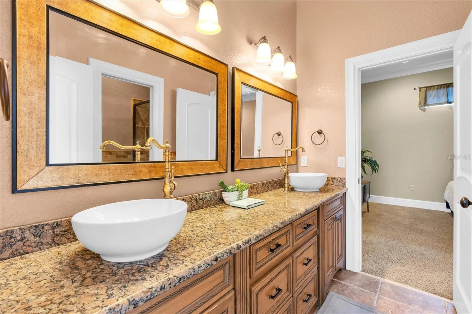 1067 Ashland Avenue Tarpon Springs FL 34689