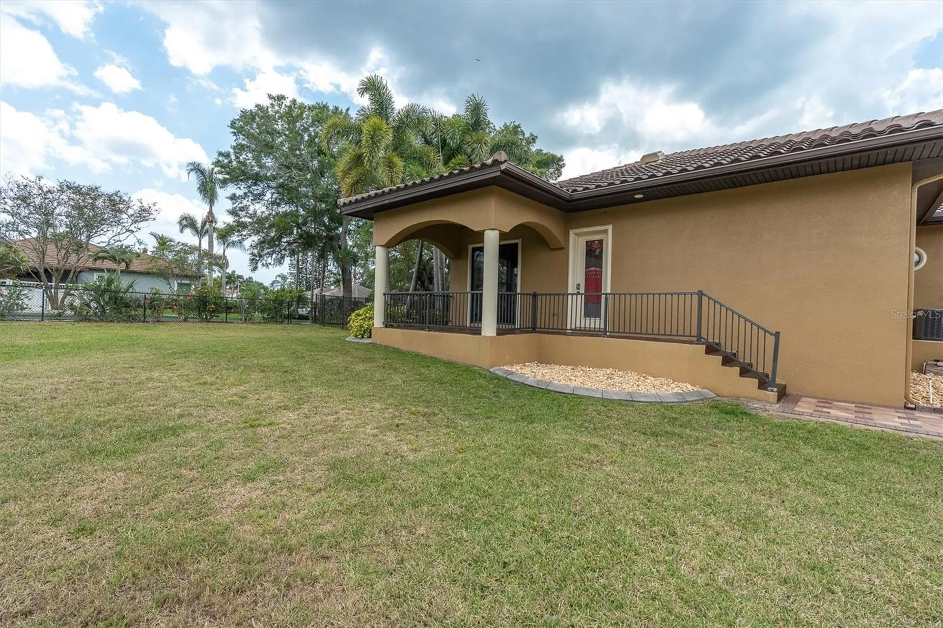 1067 Ashland Avenue Tarpon Springs FL 34689