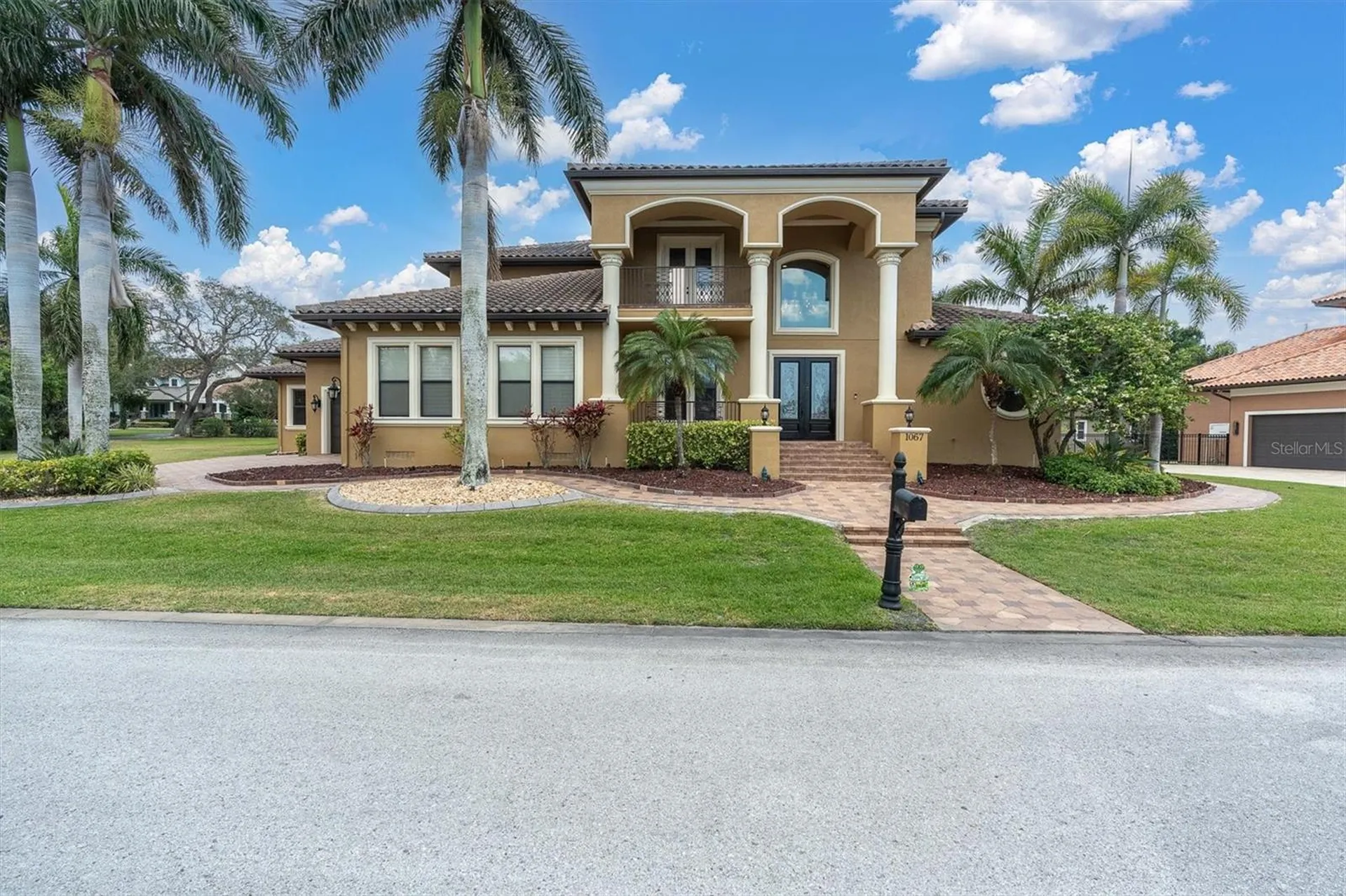 1067 Ashland Avenue Tarpon Springs FL 34689