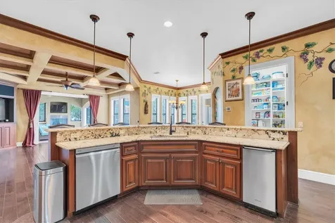 1067 Ashland Avenue Tarpon Springs FL 34689