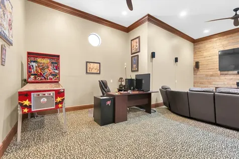 1067 Ashland Avenue Tarpon Springs FL 34689