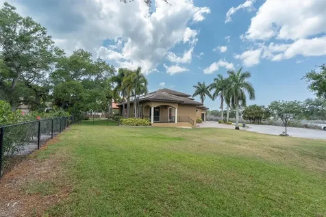 1067 Ashland Avenue Tarpon Springs FL 34689