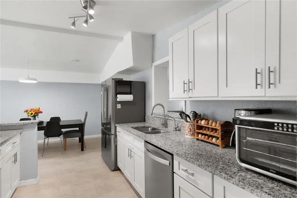 115 Ten Oak Place Valrico FL 33594
