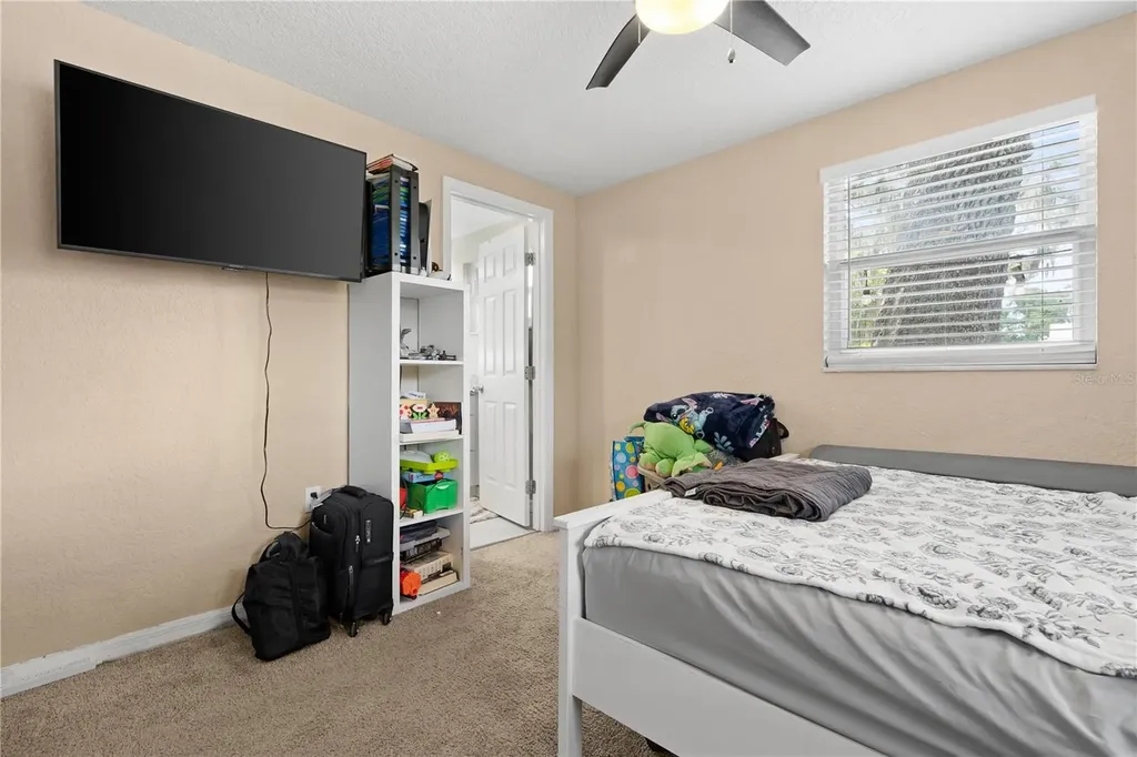 115 Ten Oak Place Valrico FL 33594