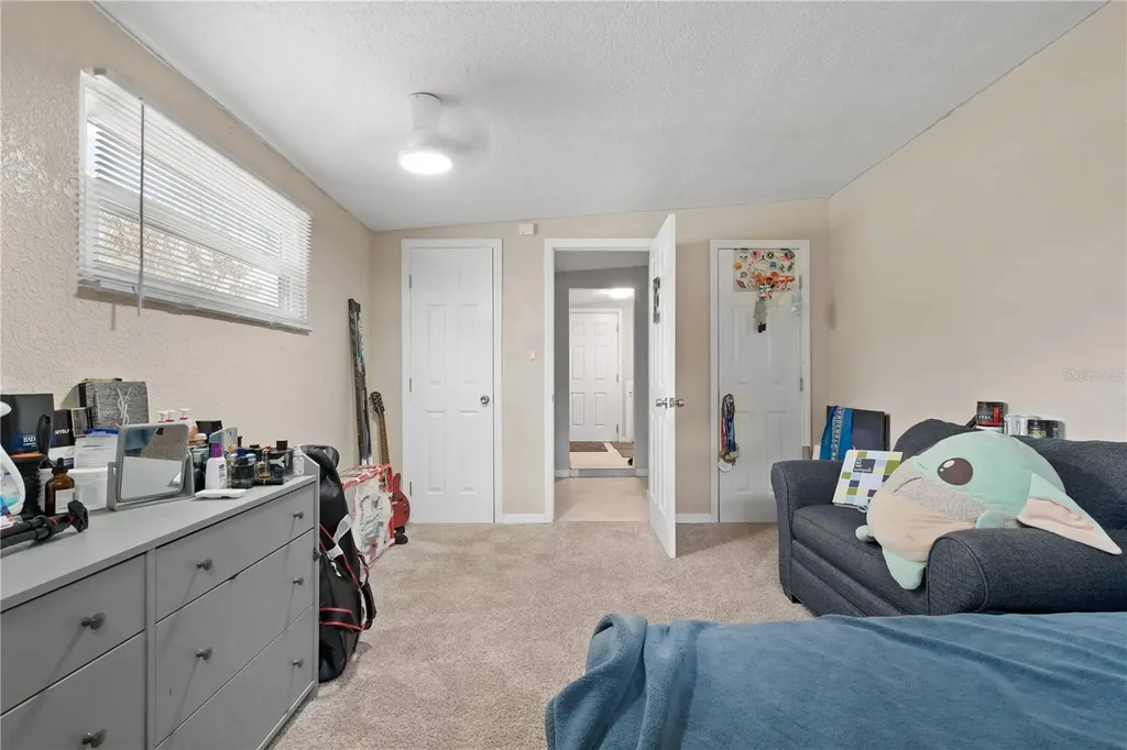 115 Ten Oak Place Valrico FL 33594