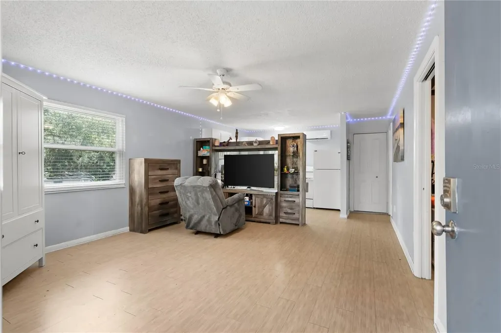 115 Ten Oak Place Valrico FL 33594