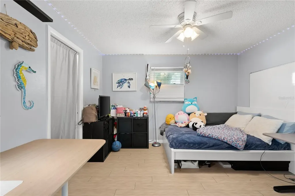 115 Ten Oak Place Valrico FL 33594