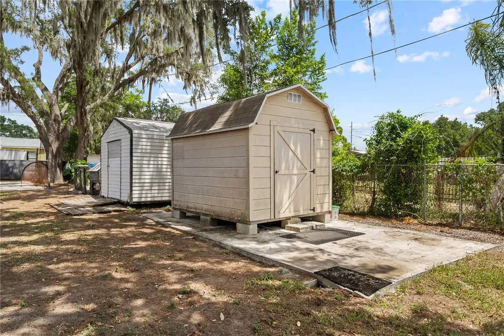 115 Ten Oak Place Valrico FL 33594
