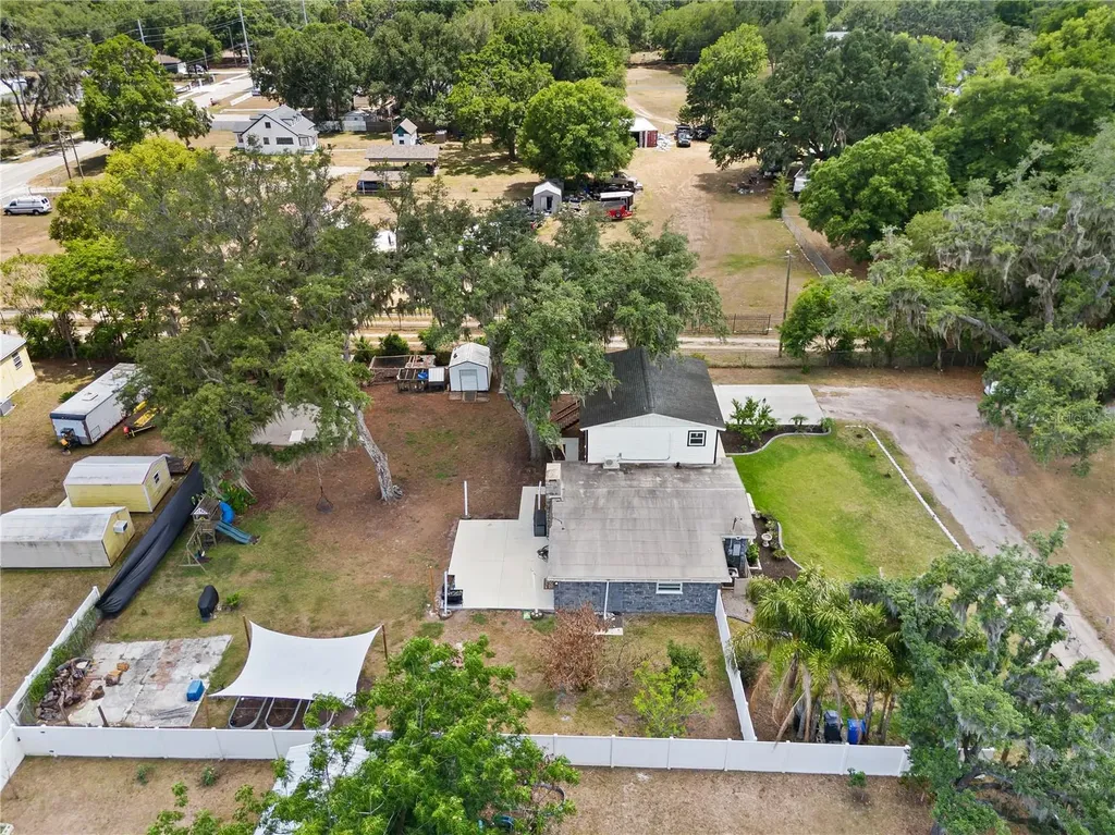 115 Ten Oak Place Valrico FL 33594