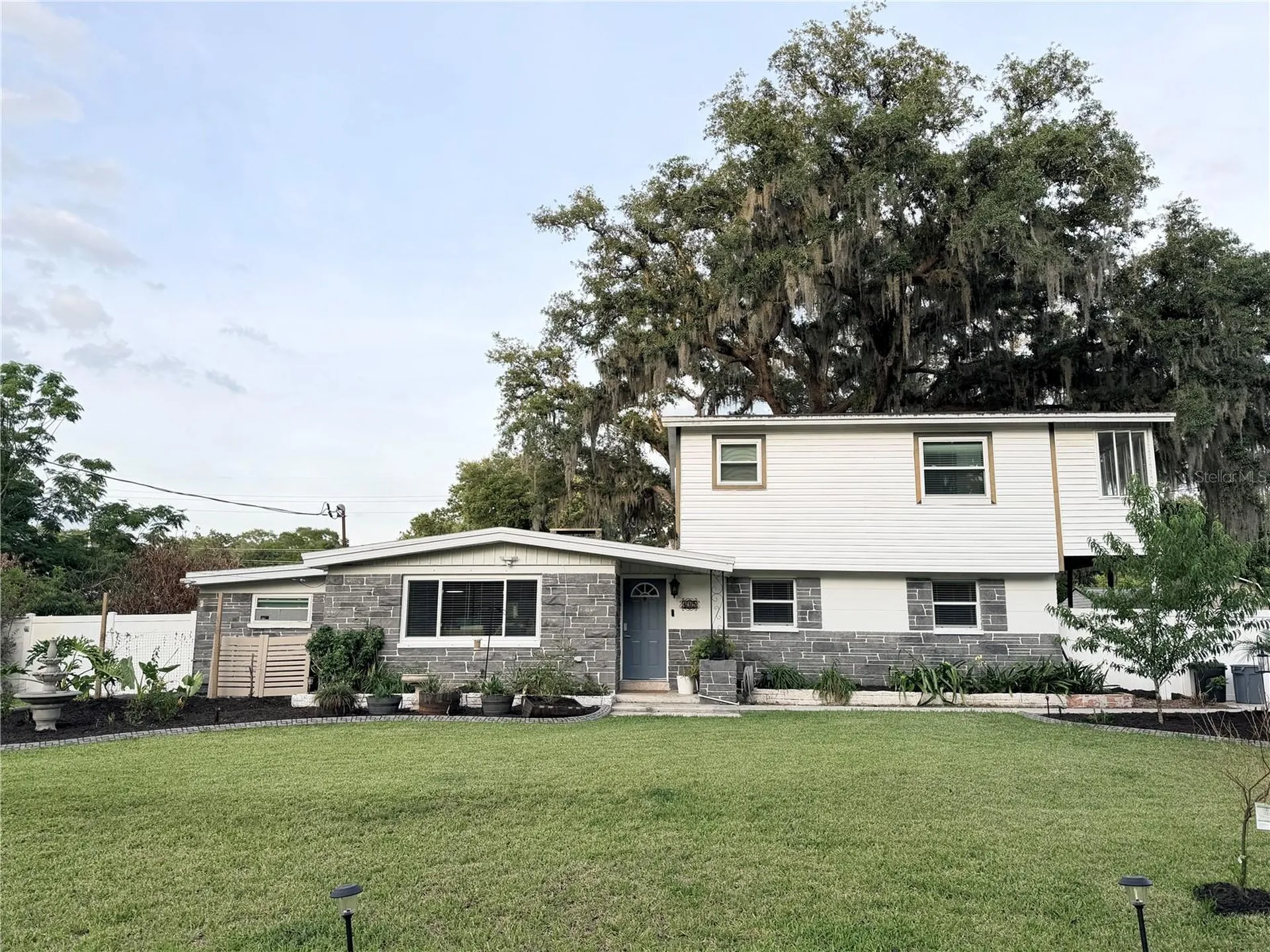 115 Ten Oak Place Valrico FL 33594