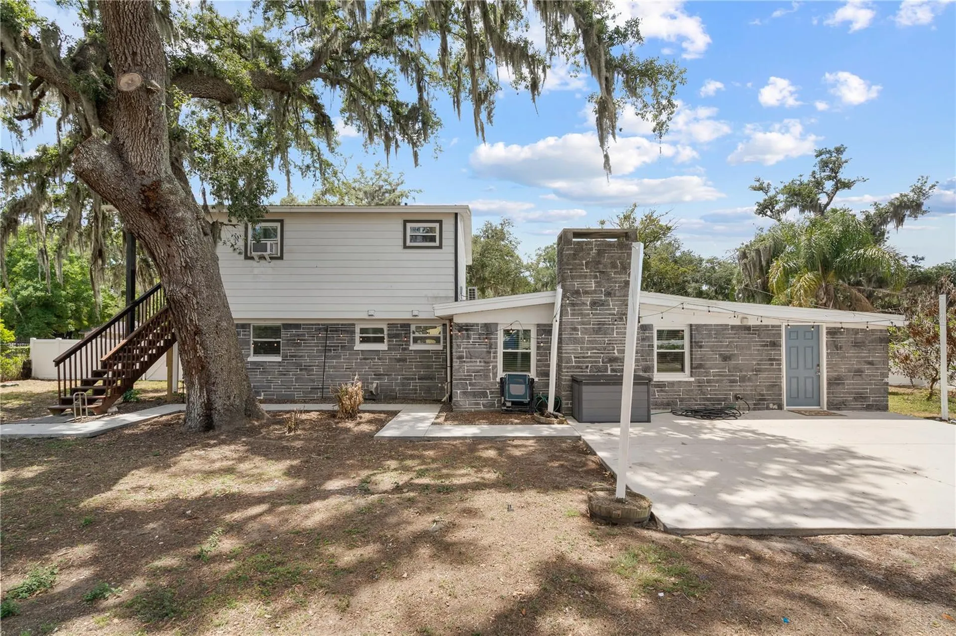 115 Ten Oak Place Valrico FL 33594