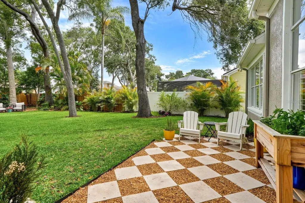 6011 Williamsburg Way Tampa FL 33625