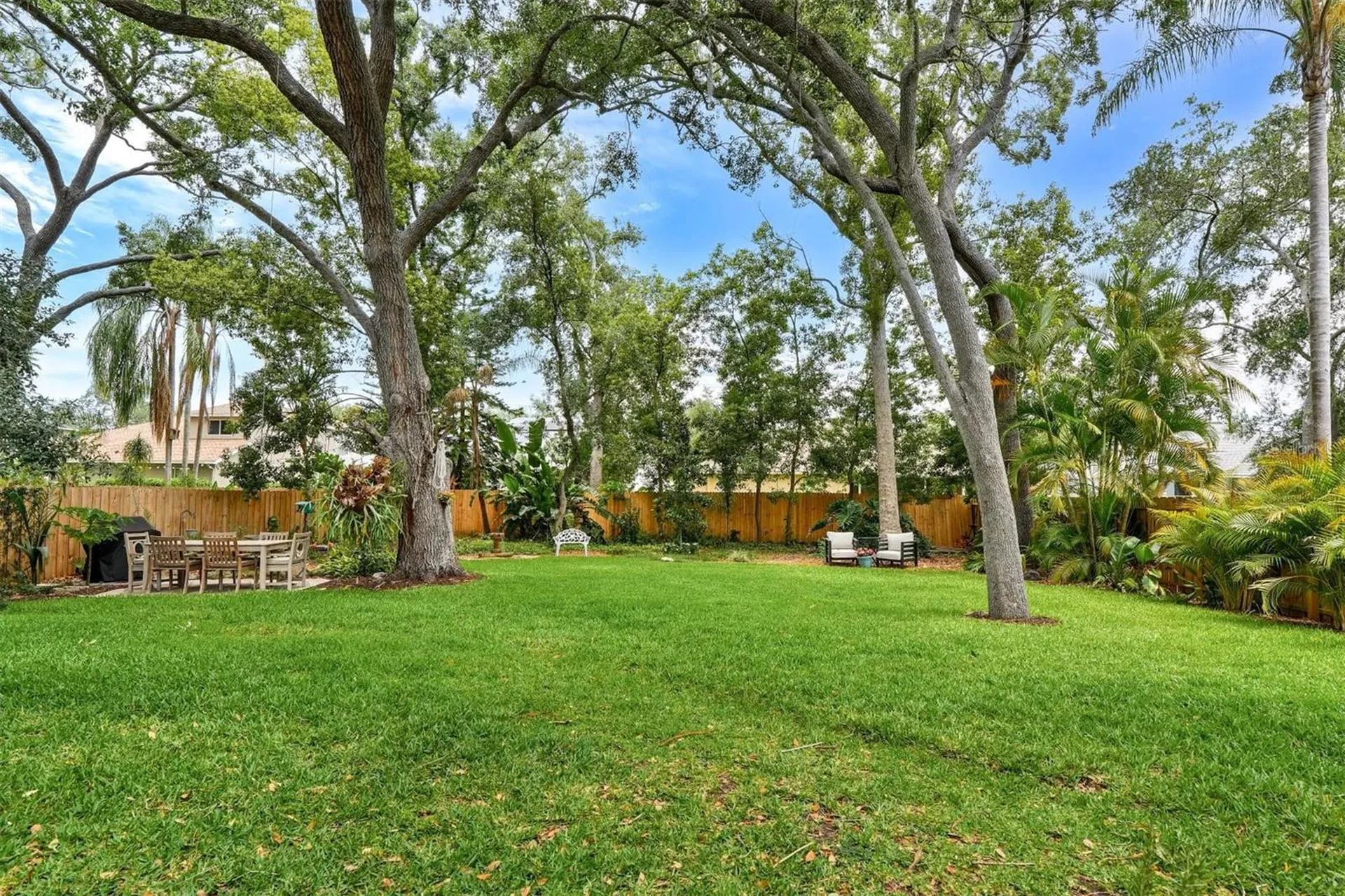 6011 Williamsburg Way Tampa FL 33625