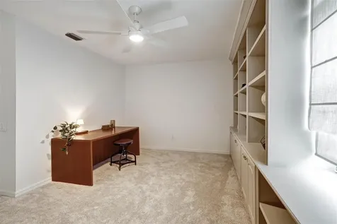 6011 Williamsburg Way Tampa FL 33625