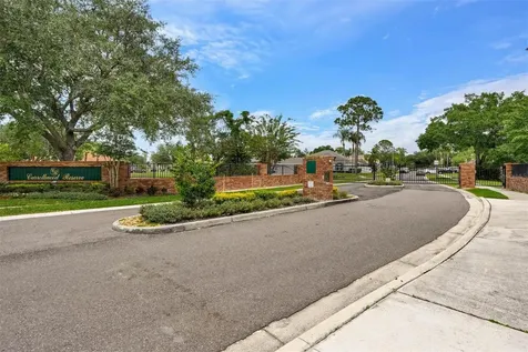 6011 Williamsburg Way Tampa FL 33625