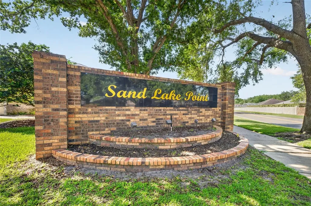7524 Lindenhurst Drive Orlando FL 32836
