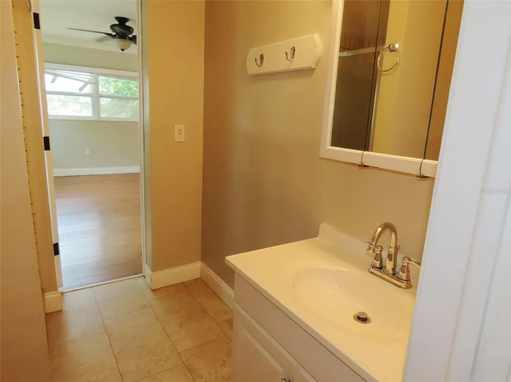 2277 S Lagoon Circle Clearwater FL 33765