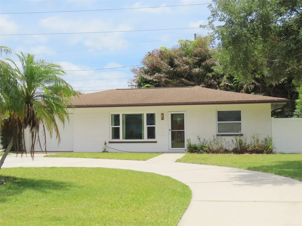 2277 S Lagoon Circle Clearwater FL 33765