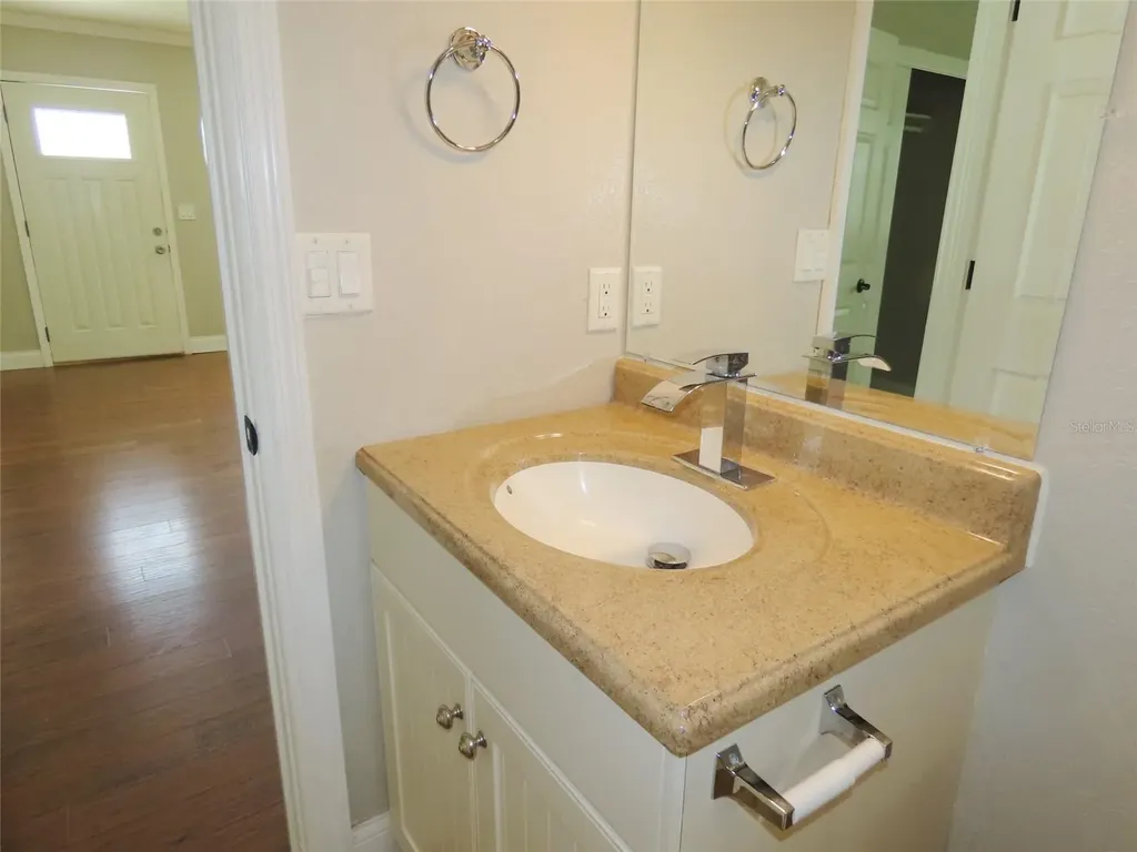 2277 S Lagoon Circle Clearwater FL 33765