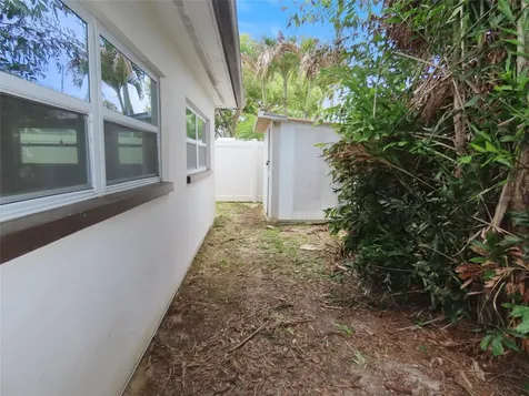 2277 S Lagoon Circle Clearwater FL 33765