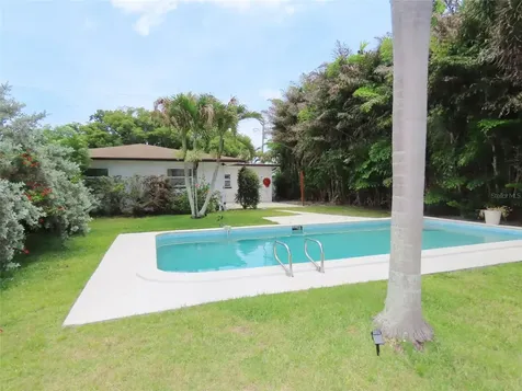 2277 S Lagoon Circle Clearwater FL 33765