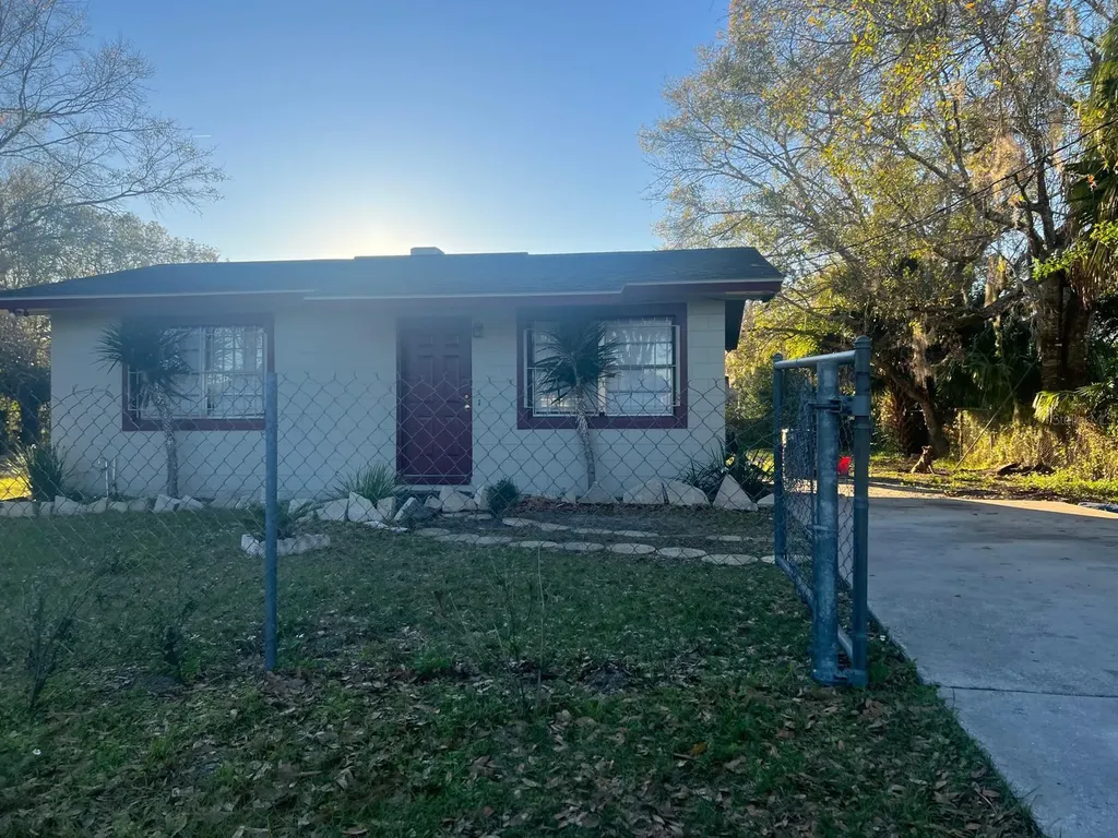 1112/1114 S Bay Avenue Sanford FL 32771