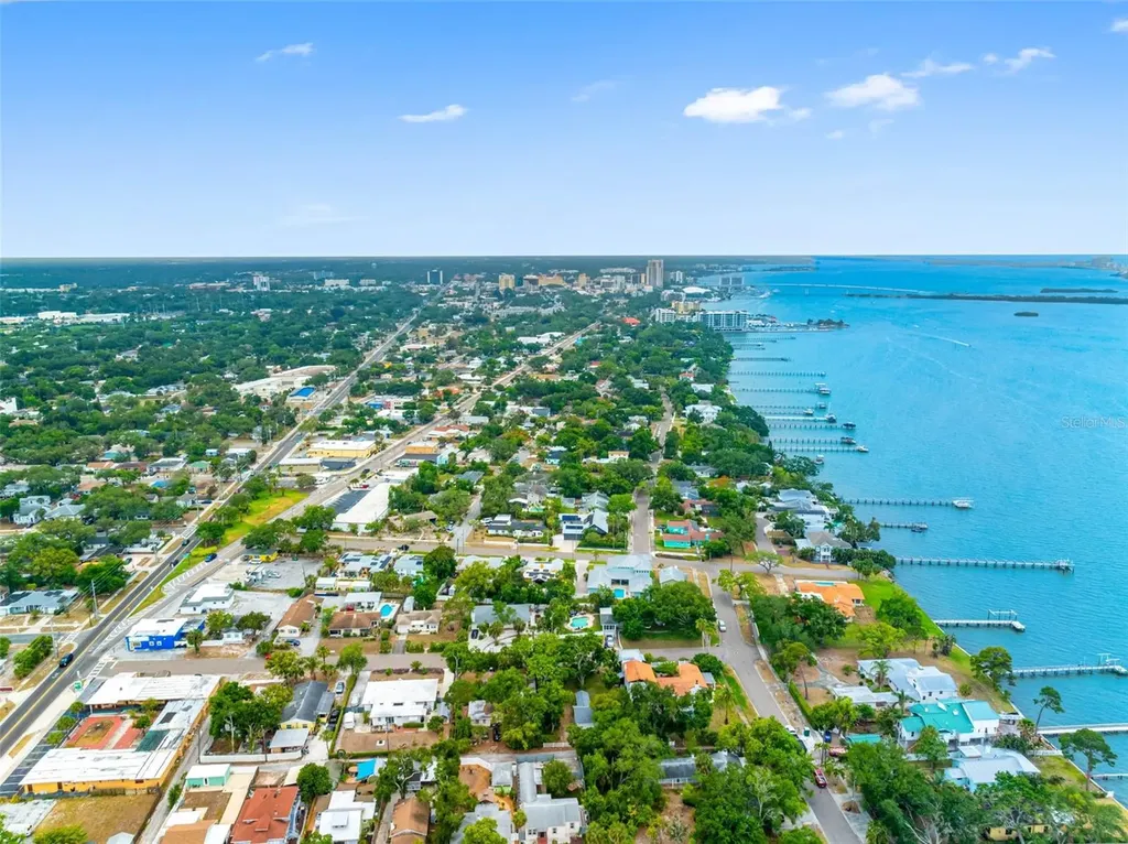 1005 Apache Trail Clearwater FL 33755