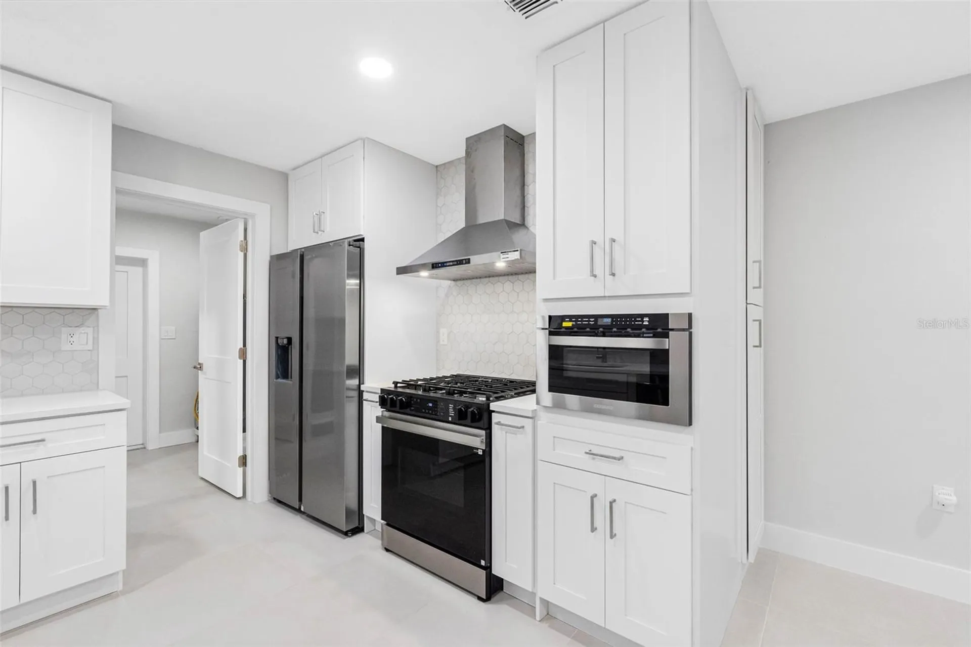 1005 Apache Trail Clearwater FL 33755