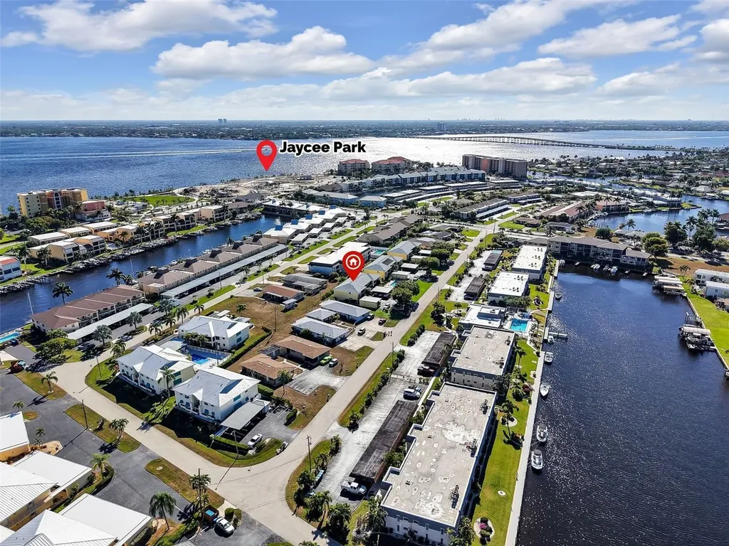 4021 SE 19th Avenue Cape Coral FL 33904
