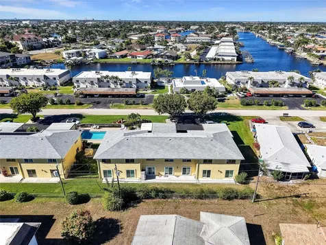 4021 SE 19th Avenue Cape Coral FL 33904
