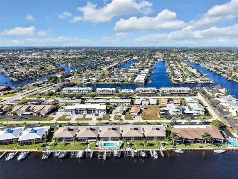 4021 SE 19th Avenue Cape Coral FL 33904