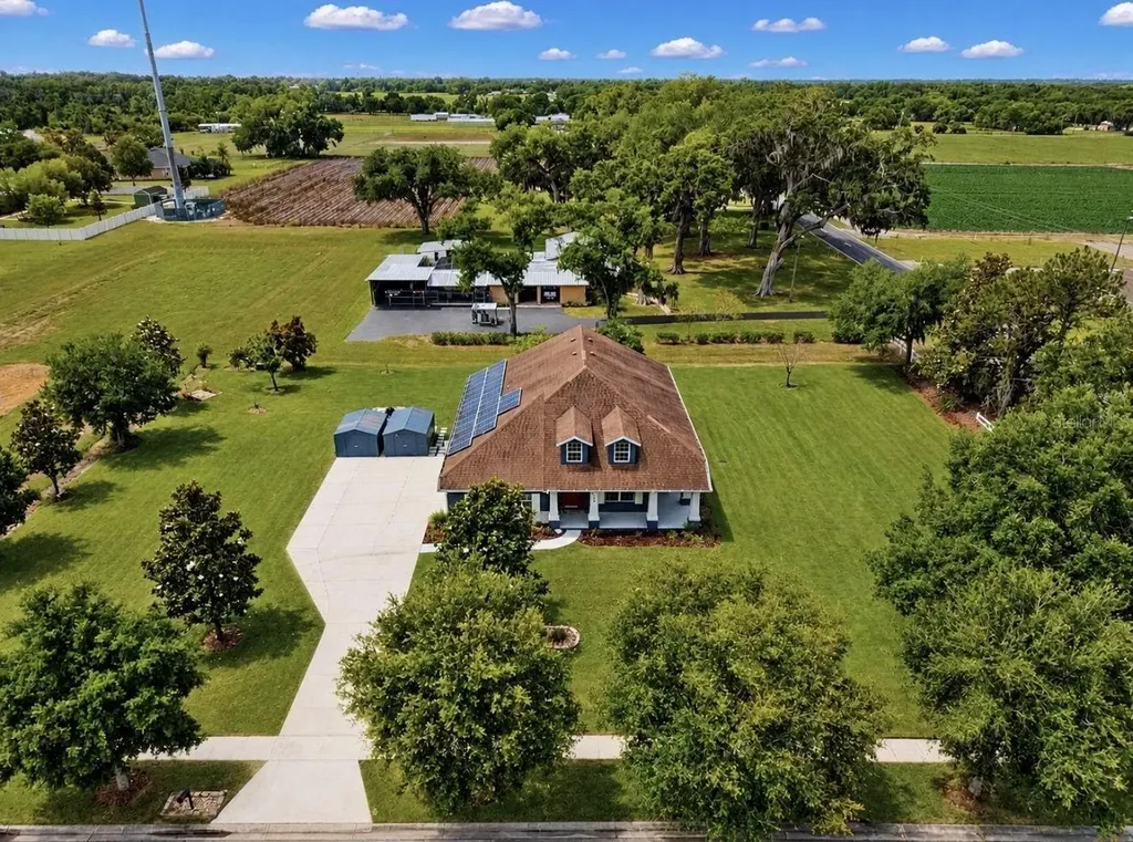13101 Done Groven Drive Dover FL 33527