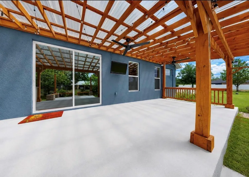 13101 Done Groven Drive Dover FL 33527