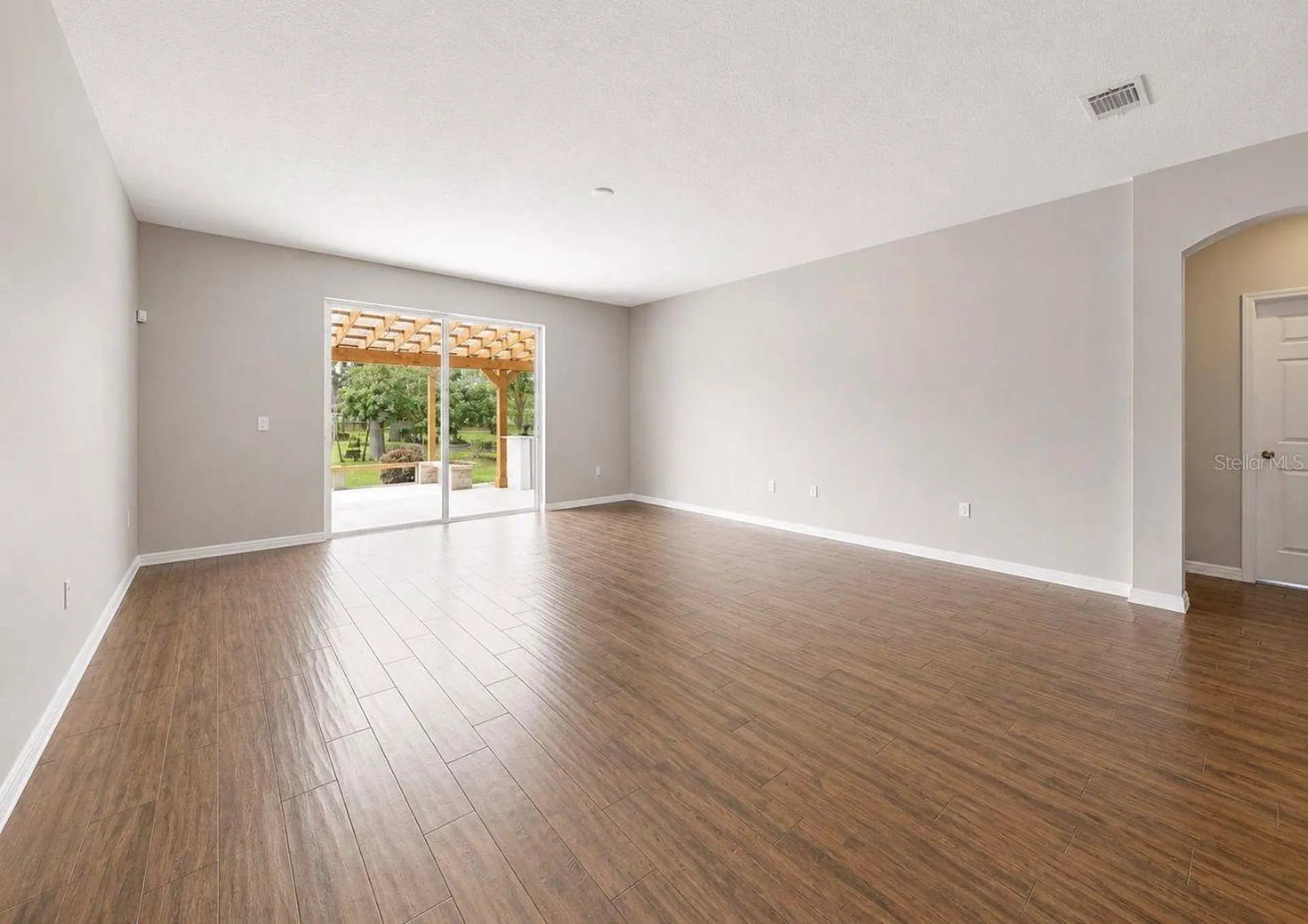 13101 Done Groven Drive Dover FL 33527