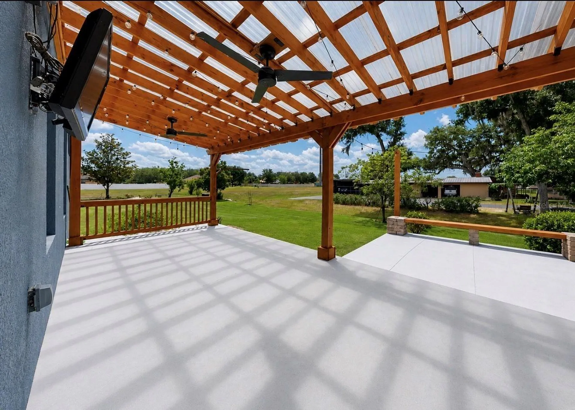 13101 Done Groven Drive Dover FL 33527