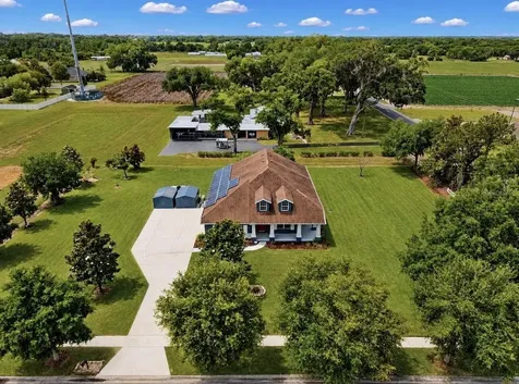 13101 Done Groven Drive Dover FL 33527