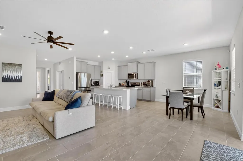 152 Bright Ibis Avenue Apollo Beach FL 33572
