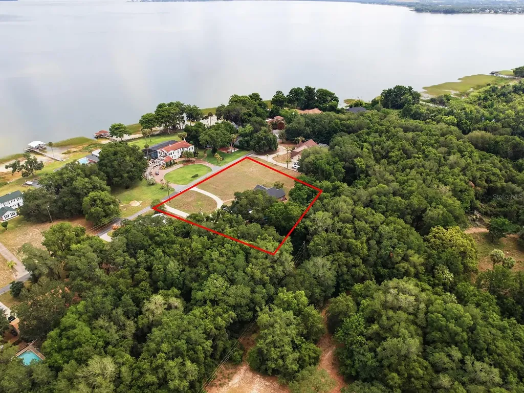 1017 Shore Acres Drive Leesburg FL 34748