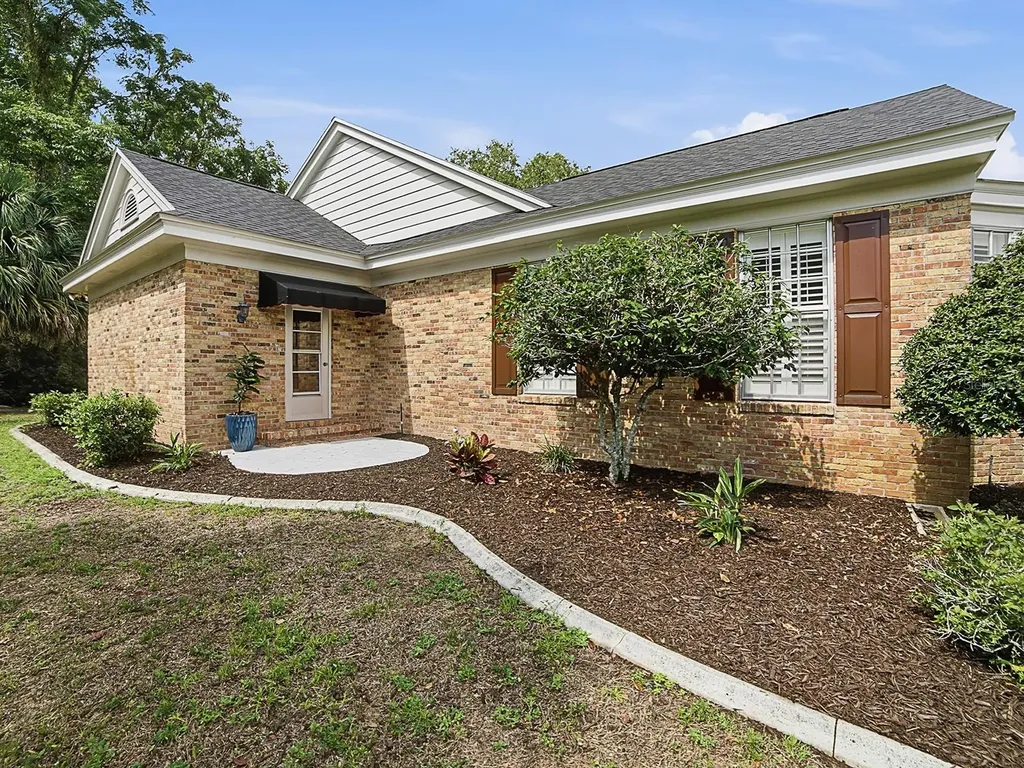 1017 Shore Acres Drive Leesburg FL 34748