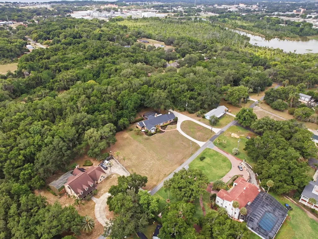 1017 Shore Acres Drive Leesburg FL 34748