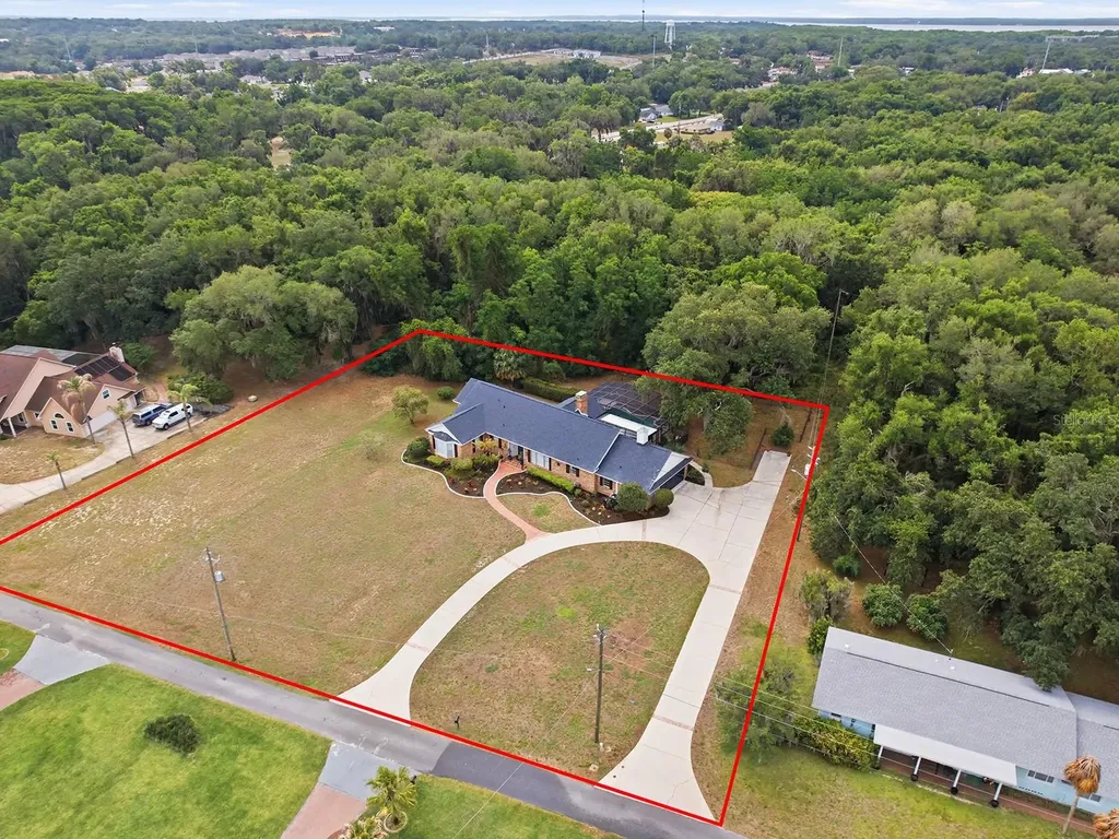 1017 Shore Acres Drive Leesburg FL 34748
