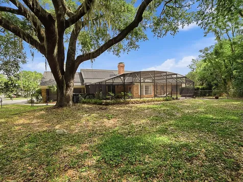 1017 Shore Acres Drive Leesburg FL 34748
