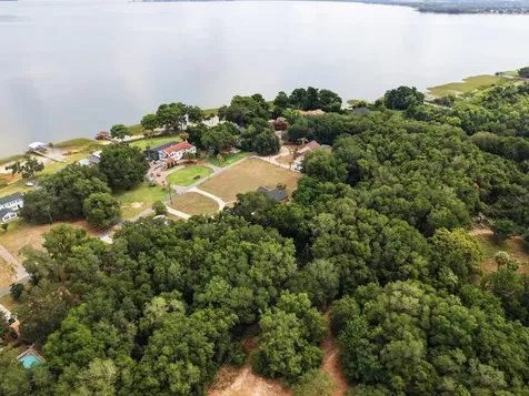 1017 Shore Acres Drive Leesburg FL 34748