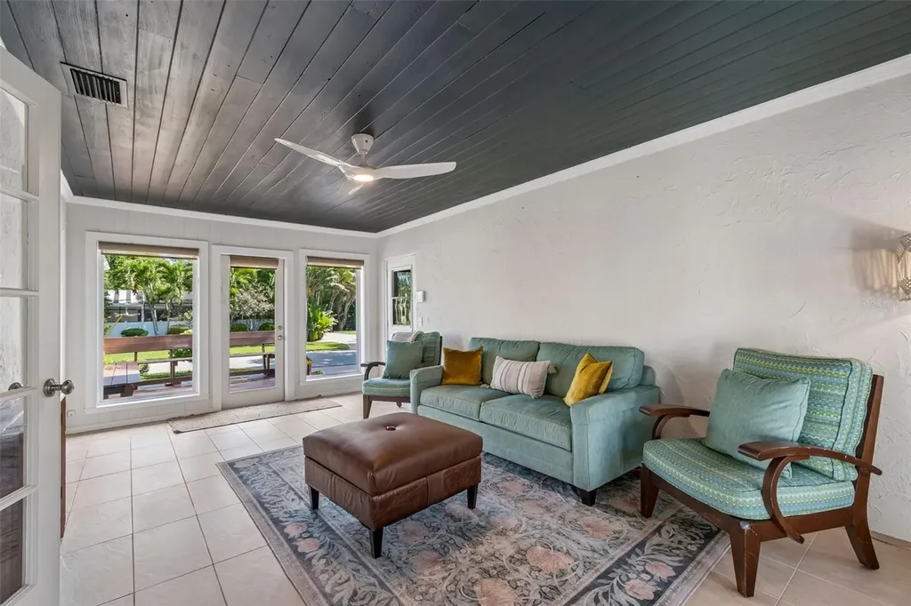 301 26th Street W Bradenton FL 34205