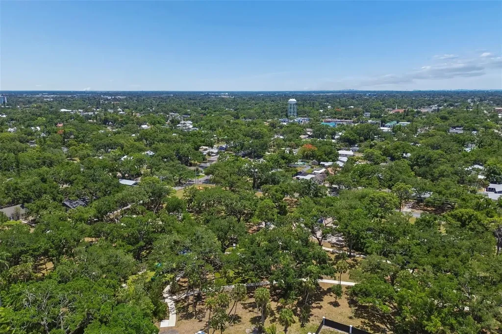301 26th Street W Bradenton FL 34205
