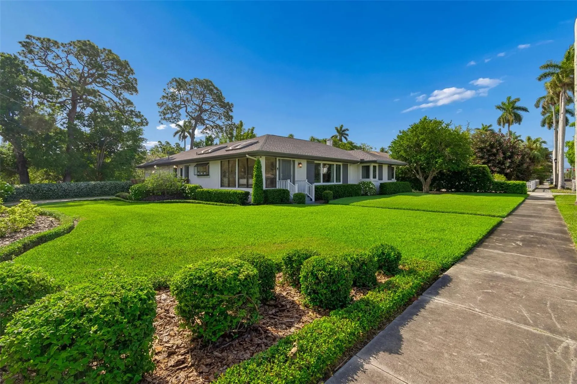 301 26th Street W Bradenton FL 34205