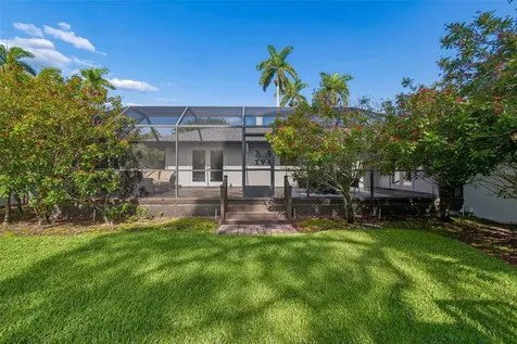 301 26th Street W Bradenton FL 34205